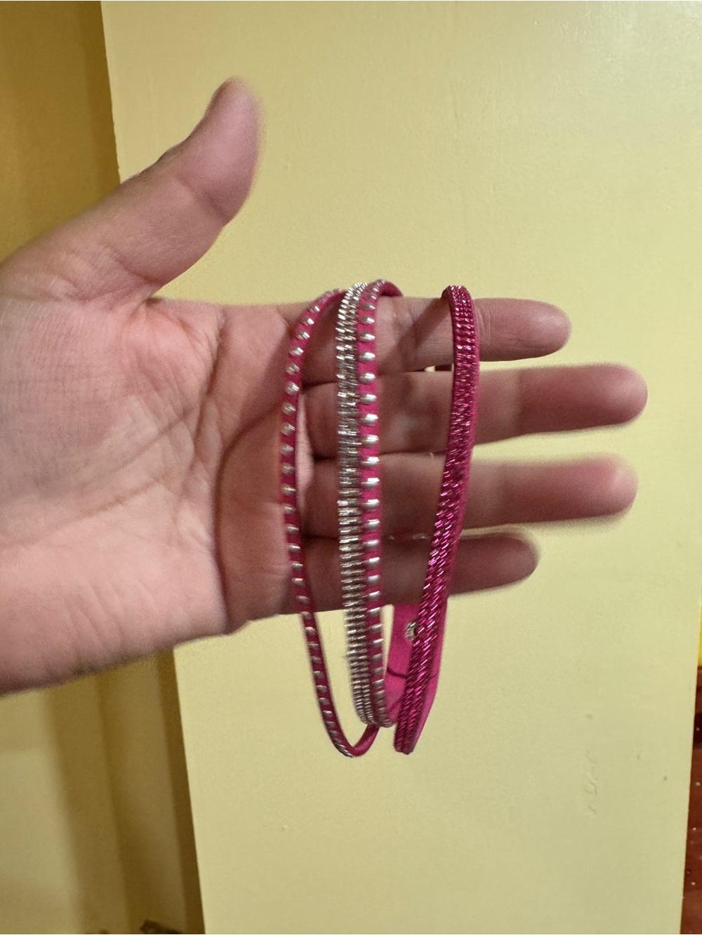 4 Fashion Choker Necklaces in Pink, Hot Pink, Black and Gold lot - Picture 10 of 16